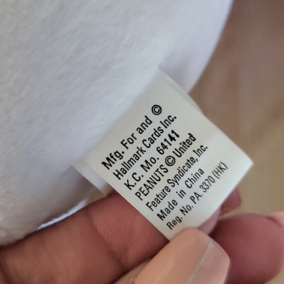 Peanuts 13" Halloween Plush Shaking Snoopy Doll in - Picture 5 of 9